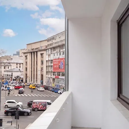 Stylish 2br Gem In The Heart Of Piata Romana شقة