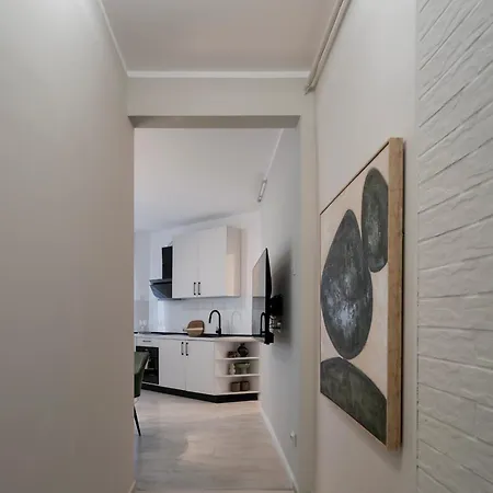 Stylish 2br Gem In The Heart Of Piata Romana شقة *