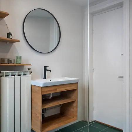Stylish 2br Gem In The Heart Of Piata Romana بوخارست