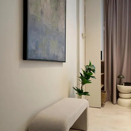 Stylish 2br Gem In The Heart Of Piata Romana